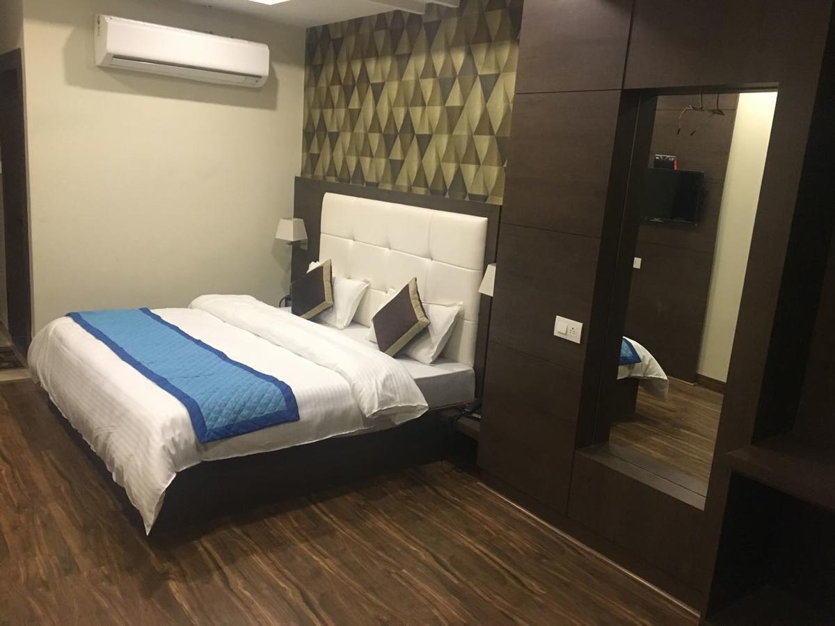 Arya Sheraton Hotell Ajmer Exteriör bild